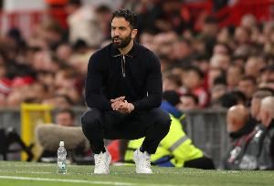 阿莫林谈丢球：角球中可以做很多事，若规则允许我们也可以这样做