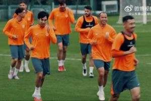 征程依旧，山高水长。让我们把未尽的呐喊，酿成胜利的号角！