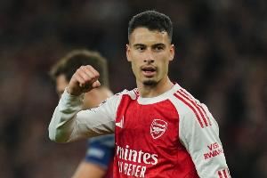 马丁内利：我们想在本赛季拿冠军，登顶容易但要留在那很难