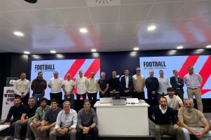 西甲联盟邀请赋闲教练参加培训项目,前国安主帅塞蒂恩在列