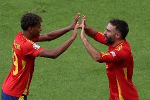 西班牙队总监谈国家德比冲突：我们很平静，国家队的氛围非常好